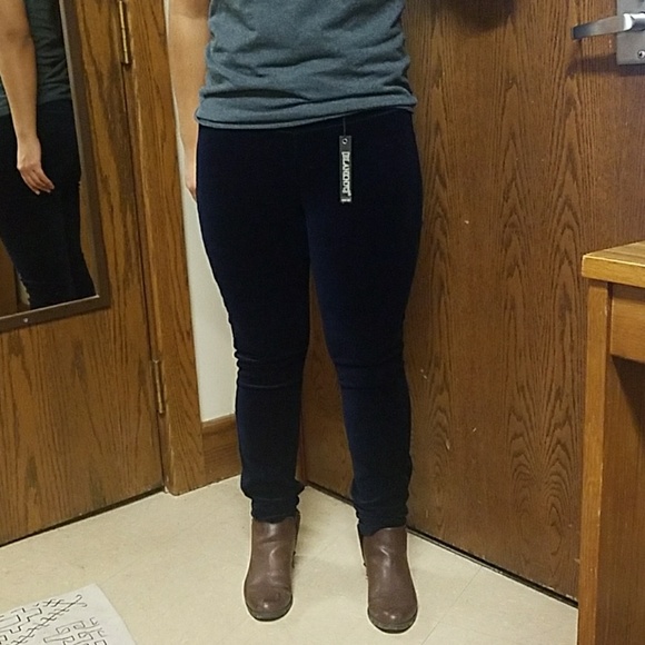 NWT Velvet Pull-on Leggings - Picture 4 of 6